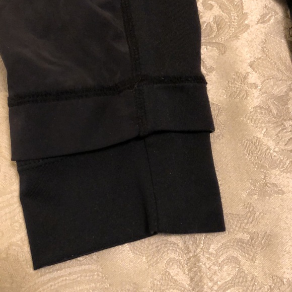 LULULEMON BLACK LIGHTWEIGHT MESH LINED WOMEN’S JACKET SIZE 8 BACK REFLECT #058 - Picture 8 of 12